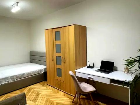 квартира по адресу Строителей ул., 29/8