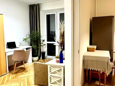 квартира по адресу Строителей ул., 29/8