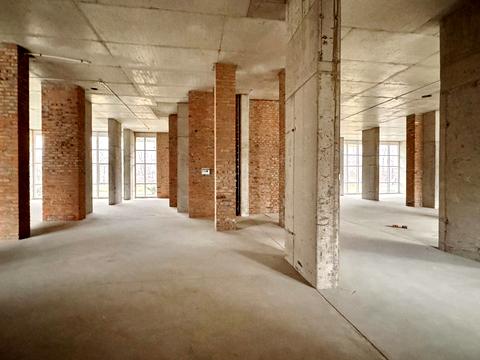 комерційна за адресою Львів, Карла Мікльоша вул., 20