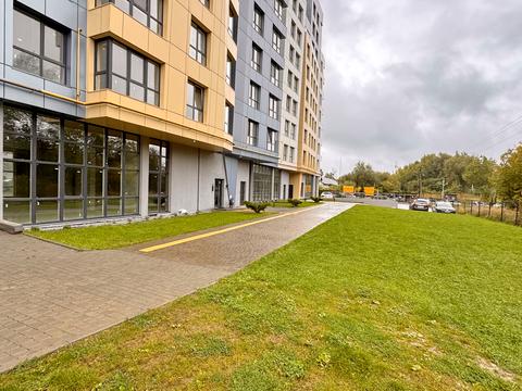 комерційна за адресою Львів, Карла Мікльоша вул., 20