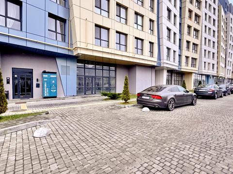 комерційна за адресою Львів, Карла Мікльоша вул., 20