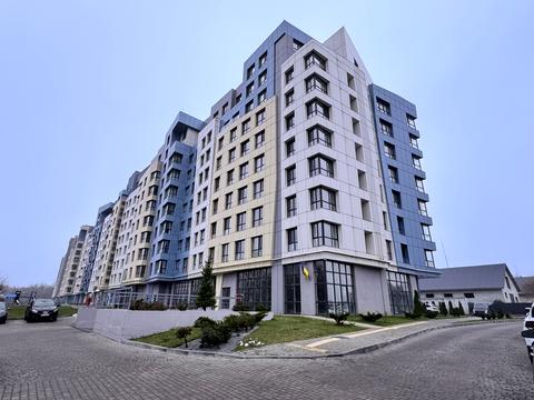 комерційна за адресою Львів, Карла Мікльоша вул., 20