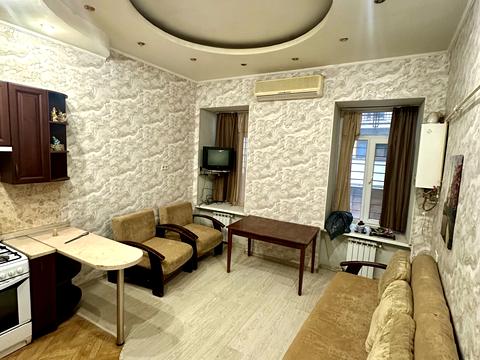 квартира за адресою Святослава Караванського вул. (Жуковського), 7