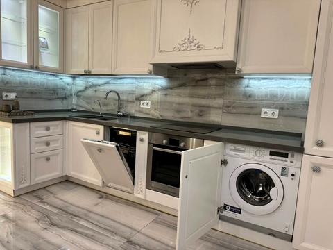 квартира за адресою Київ, Регенераторна вул., 4