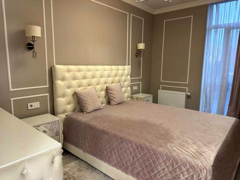 квартира за адресою Київ, Регенераторна вул., 4