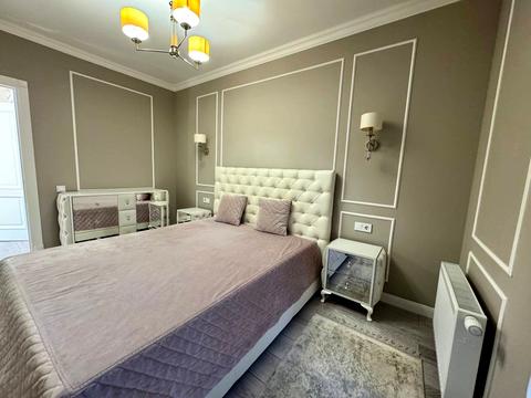 квартира за адресою Київ, Регенераторна вул., 4