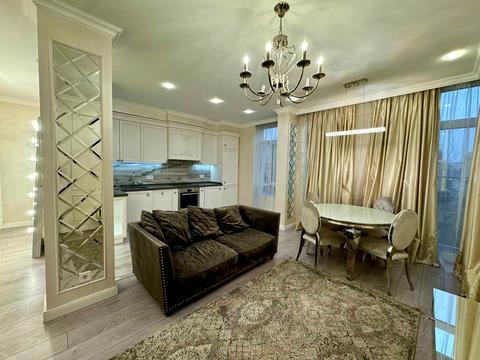 квартира за адресою Київ, Регенераторна вул., 4