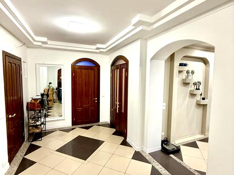 квартира за адресою Анни Ахматової вул., 48