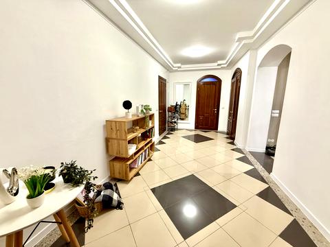 квартира за адресою Анни Ахматової вул., 48