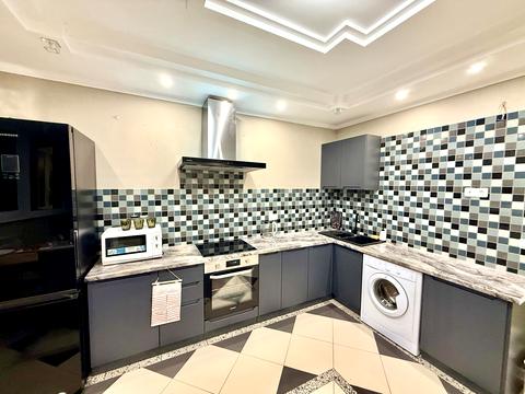 квартира за адресою Анни Ахматової вул., 48