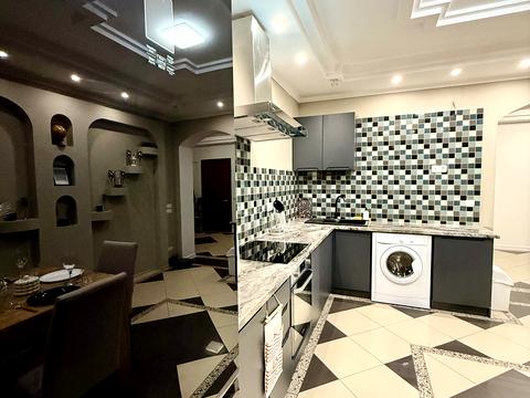 квартира за адресою Анни Ахматової вул., 48