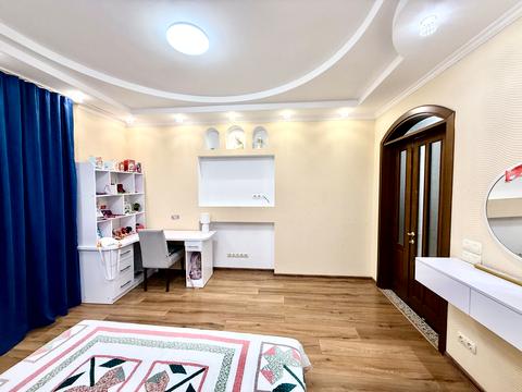 квартира за адресою Анни Ахматової вул., 48