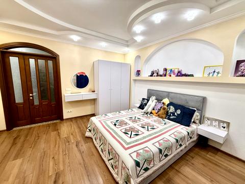 квартира за адресою Анни Ахматової вул., 48