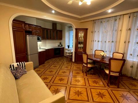 квартира за адресою Сергія Єфремова вул. (Ворошилова), 14-А