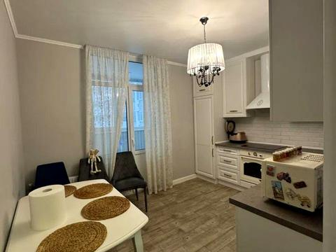 квартира за адресою Київ, Світла вул., 3д