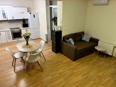 квартира за адресою Київ, Регенераторна вул., 4