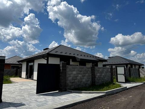 будинок за адресою Наталії Ужвій, 1