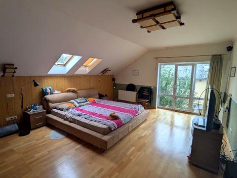 будинок за адресою Героїв Небесної Сотні вул. (Островського)