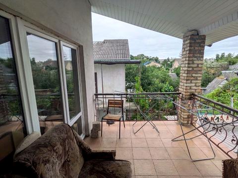 будинок за адресою Героїв Небесної Сотні вул. (Островського)