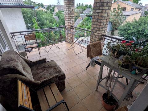 будинок за адресою Героїв Небесної Сотні вул. (Островського)