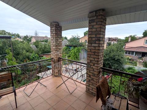 будинок за адресою Героїв Небесної Сотні вул. (Островського)