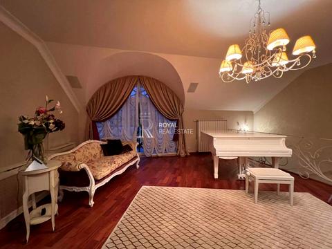 будинок за адресою Набережна