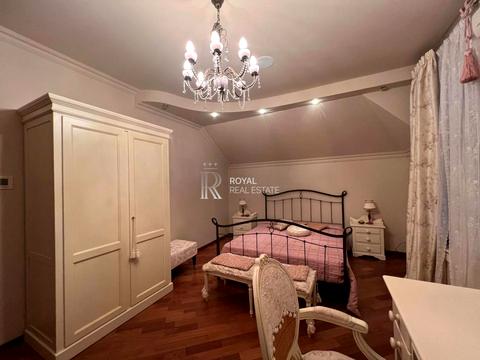 будинок за адресою Набережна