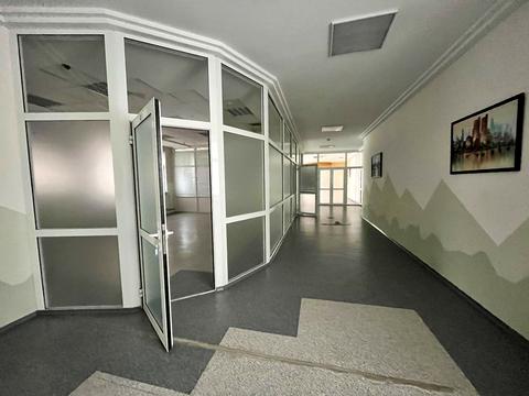 коммерческая по адресу Владимира Моссаковского ул. (Клари Цеткін), 1