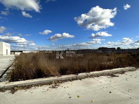 комерційна за адресою Кленовий, 1