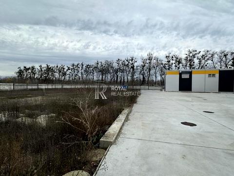 комерційна за адресою Кленовий, 1