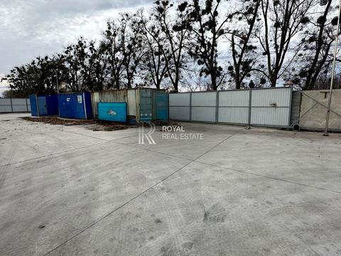 комерційна за адресою Кленовий, 1