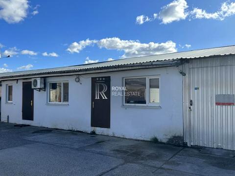 комерційна за адресою Соборна вул., 1