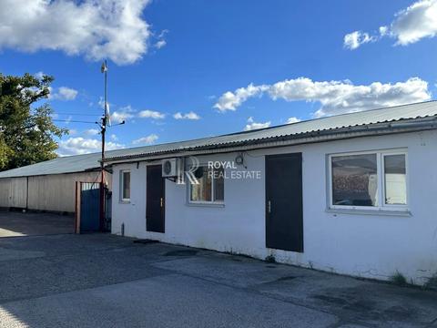 комерційна за адресою Соборна вул., 1