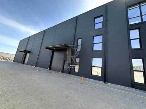 комерційна за адресою Чорновола, 1