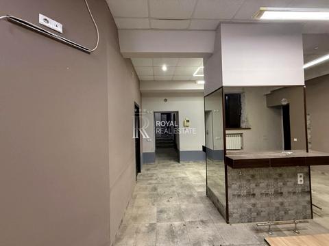 комерційна за адресою Панаса Мирного вул., 1