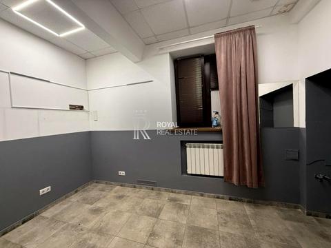 комерційна за адресою Панаса Мирного вул., 1