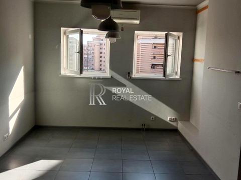 комерційна за адресою Вул.голосіївська, 1