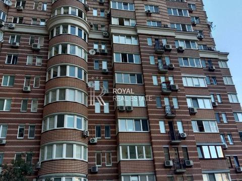 комерційна за адресою Вул.голосіївська, 1