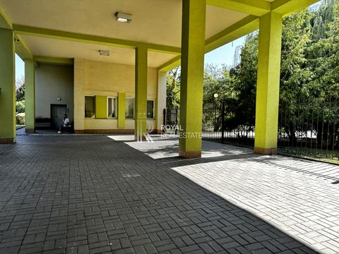 комерційна за адресою Байди-Вишневецького вул. (Осиповського), 1