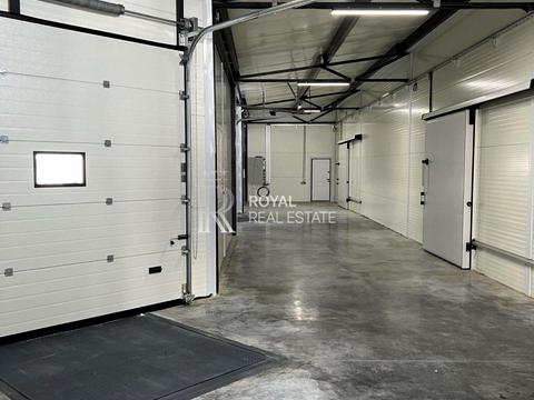 комерційна за адресою Центральна вул., 2а