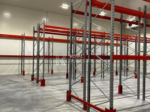 комерційна за адресою Центральна вул., 2а