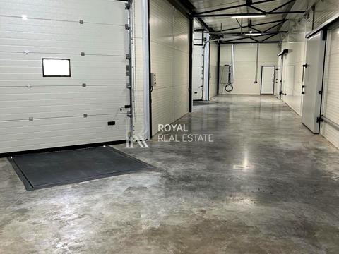 комерційна за адресою Центральна вул., 2а