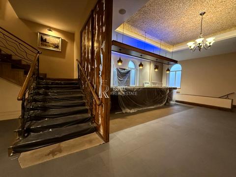 комерційна за адресою Генерала Алмазова вул. (Кутузова), 1