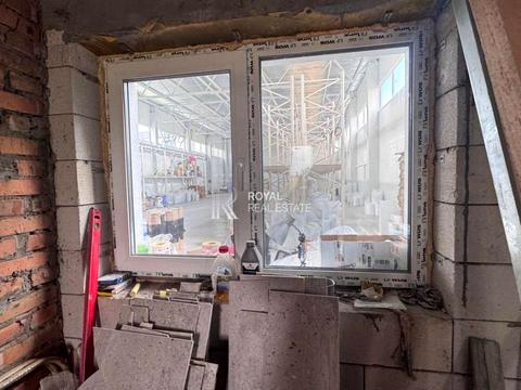 комерційна за адресою Зоряна, 1