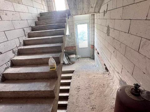 комерційна за адресою Зоряна, 1