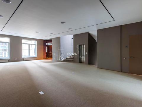 комерційна за адресою Новоселицька вул., 7