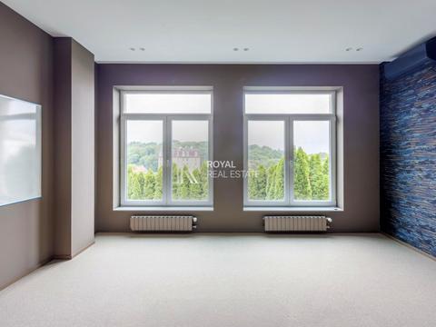 комерційна за адресою Новоселицька вул., 7