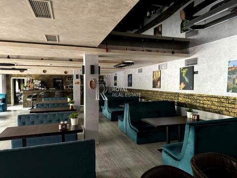 коммерческая по адресу Дружби Народів, 1