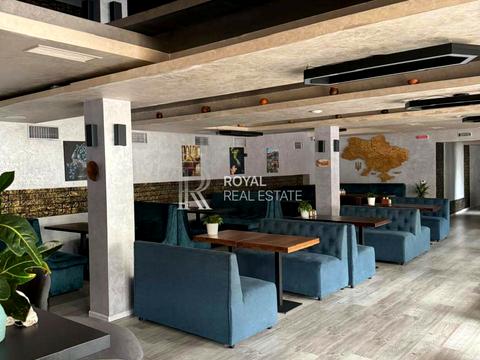 коммерческая по адресу Дружби Народів, 1