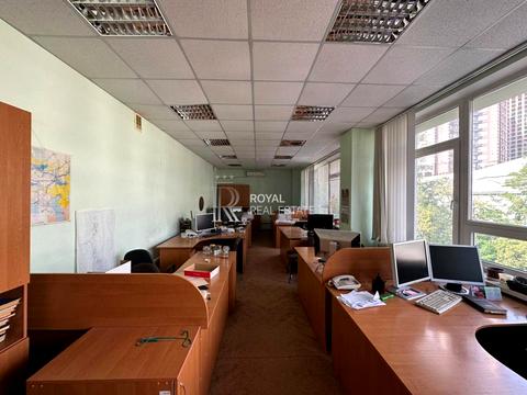 коммерческая по адресу Кудрявський, 1